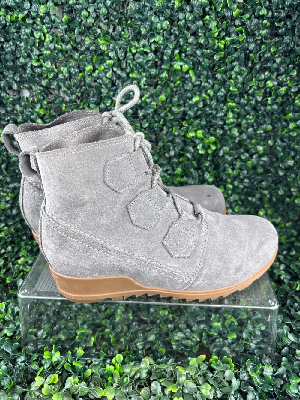Sorel Light Gray Suede Lace-Up Ankle Booties Size 8.5 Woman - Picture 2 of 11